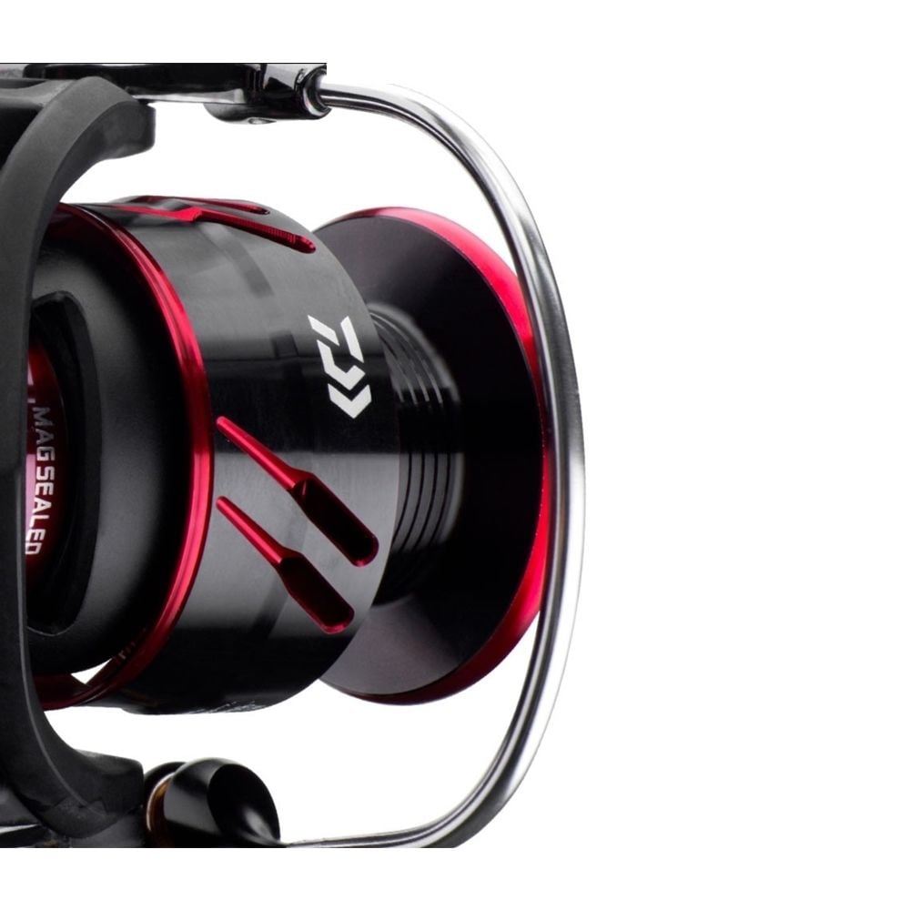 DAIWA BALLISTIC MQ 21 LT 2000 S MAKARA